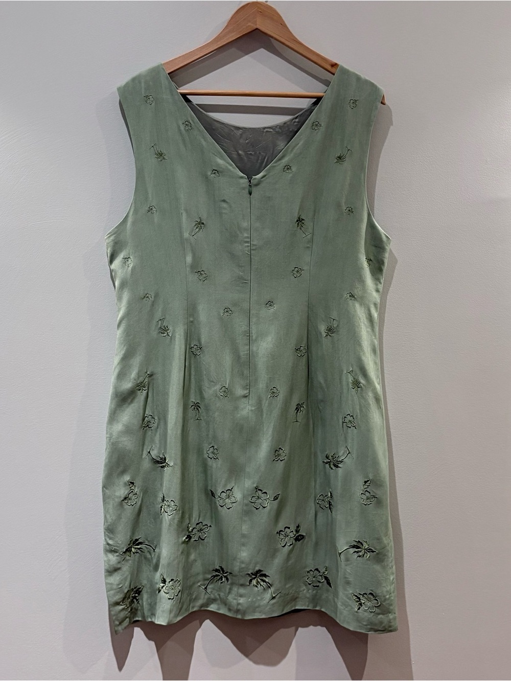 Vintage 100% Silk Savannah Embroidered Shift Dress - Size 14 - Picture 5 of 7